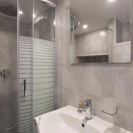 Apartment Popolo Pen 56